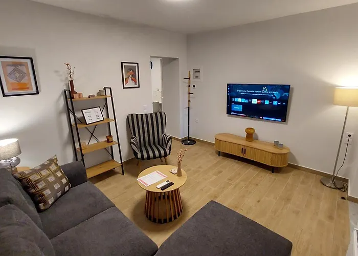 Calliope Apartment