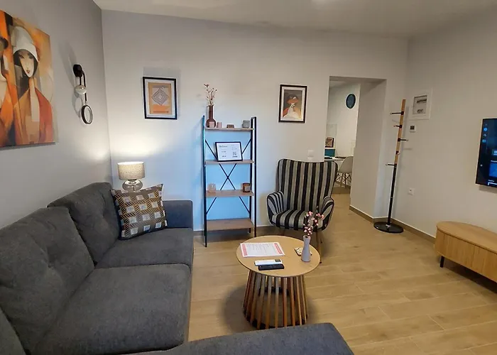 Calliope Apartment