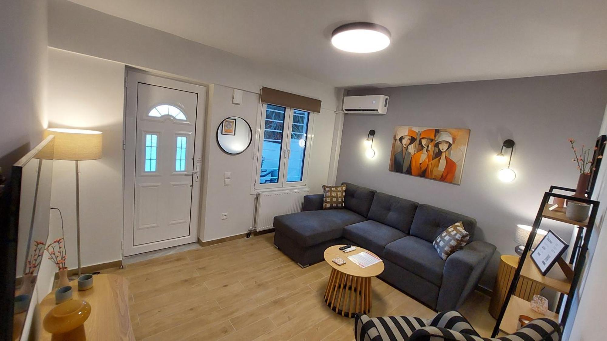Calliope Apartment *